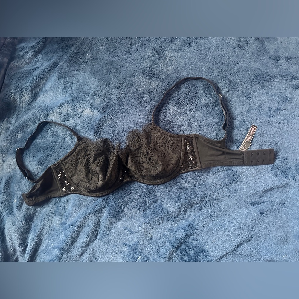 Victoria’s Secret Dream Angels Bra 32DDD Black Sequin Push-Up Without Padding